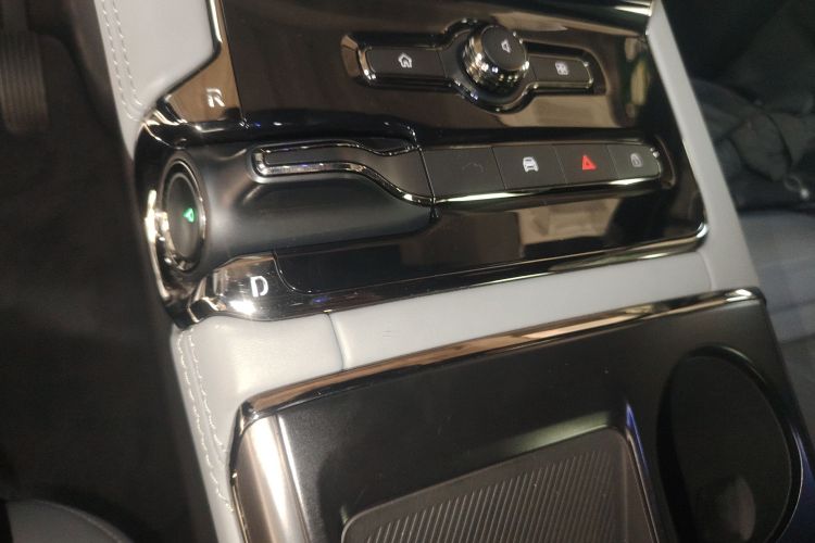 蔚来ES8 2020款 580KM 签名版 七座版中控内饰18