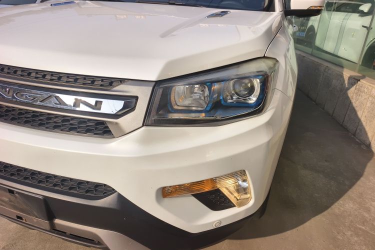 长安CS75 2016款 1.8T 自动精英型 国V局部细节36