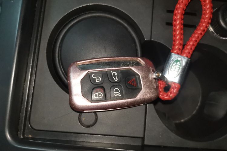 路虎 发现神行 2018款 240PS HSE版中控内饰7005