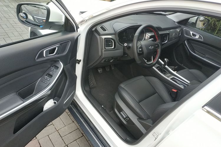 奇瑞 瑞虎8 2018款 1.5TCI 手动豪华型 7座中控内饰20