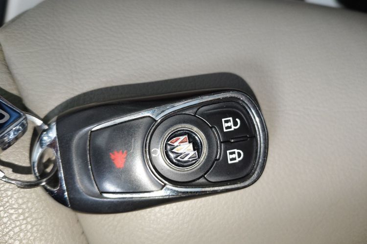 别克GL8 2021款 陆上公务舱 652T 舒适型中控内饰7001