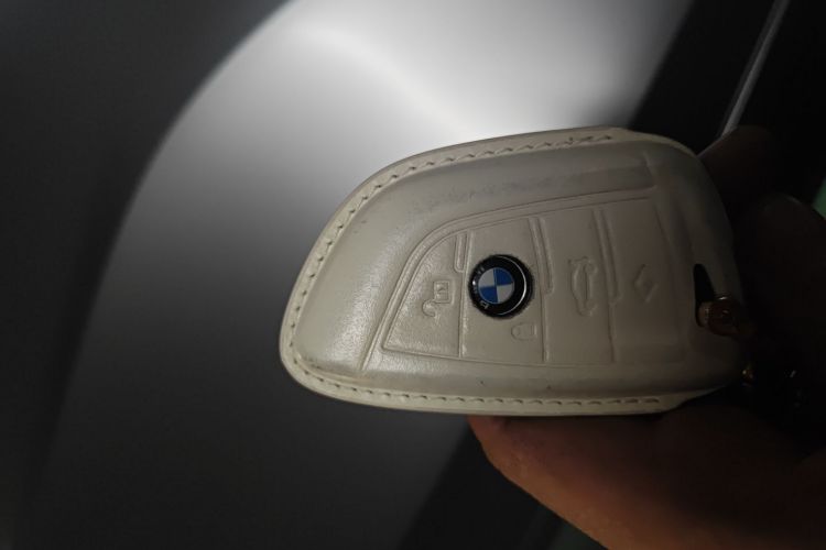 宝马3系 2020款 325Li M运动套装中控内饰7001