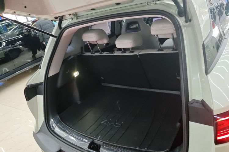 比亚迪 元UP 2025款 智驾版 401KM 活力版机舱底盘23