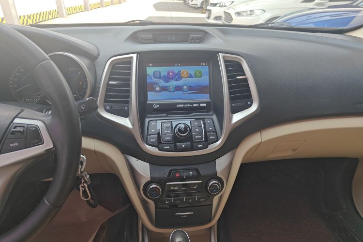 长安 逸动 2015款 1.6L 自动豪华型中控内饰16