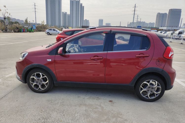 吉利汽车 远景X1 2017款 1.3L 自动乐趣版车身外观4