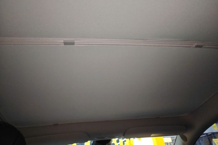 特斯拉 Model Y 2021款 标准续航后驱版中控内饰22