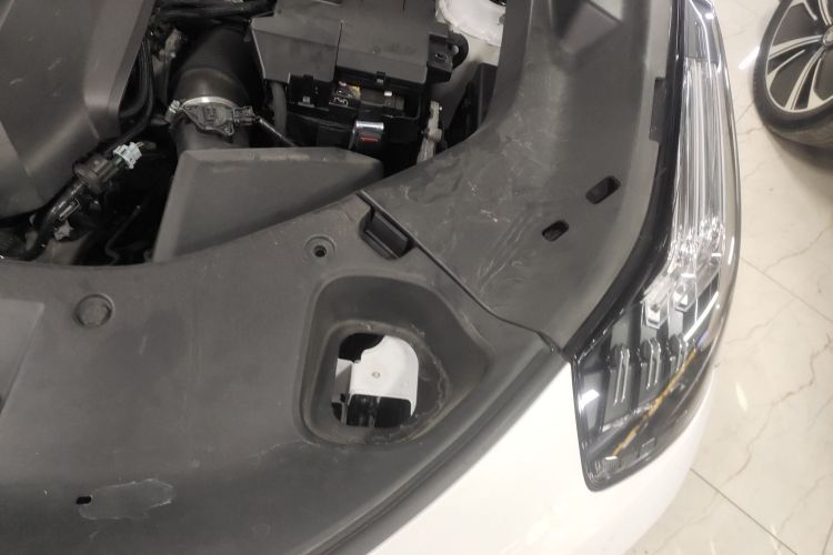 领克01 2021款 2.0TD 两驱型Pro机舱底盘26