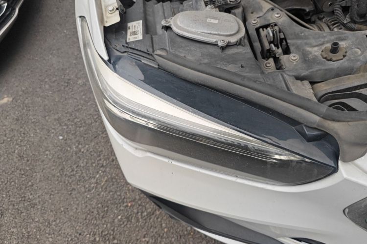 宝马X1 2021款 sDrive20Li 尊享型车身外观6006