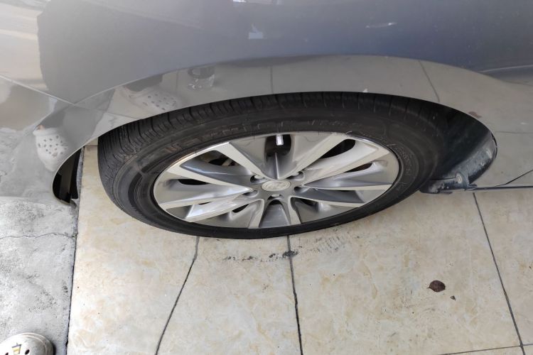 别克GL6 2019款 18T 6座互联豪华型 国V车身外观35