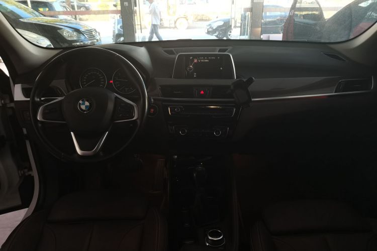 宝马X1 2018款 xDrive20Li 尊享型中控内饰12