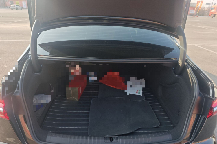 奥迪A6L 2024款 45 TFSI quattro 臻选动感型中控内饰23