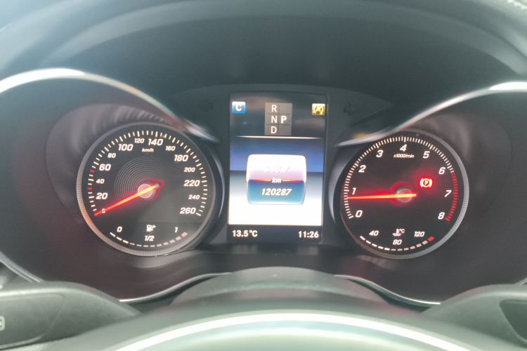 奔驰C级 2018款 C 200 L 运动版 成就特别版局部细节14