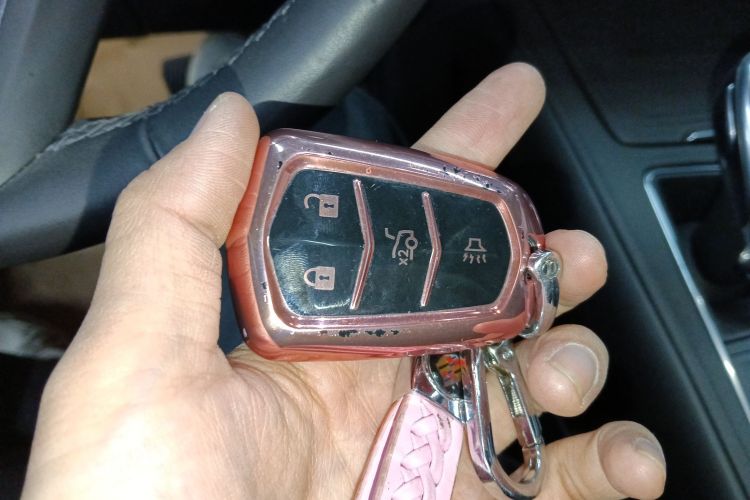 凯迪拉克XT4 2021款 28T 两驱领先型中控内饰11