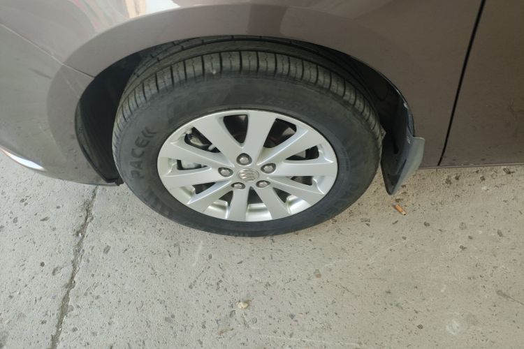 别克GL8 2017款 25S 舒适型 国V车身外观6007