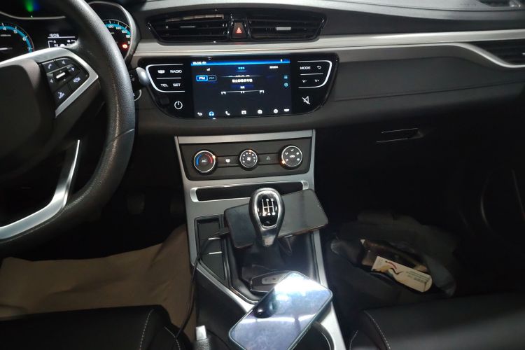 吉利汽车 帝豪 2020款 1.5L 手动舒适型中控内饰16