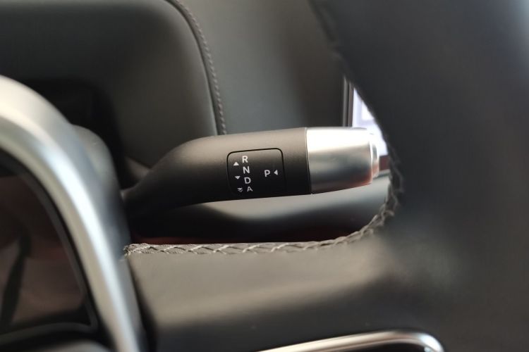 理想汽车 理想L9 2022款 Max中控内饰18