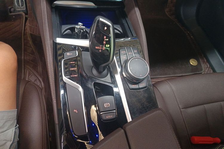 宝马5系 2018款 525Li M运动套装局部细节18