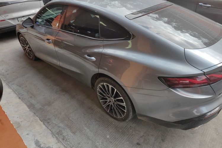 名爵 MG7 2023款 2.0T 自动猎美尊享版车身外观6003