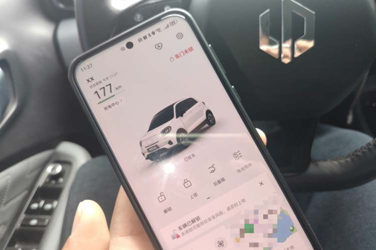 零跑汽车 零跑T03 2021款 400豪华版中控内饰11