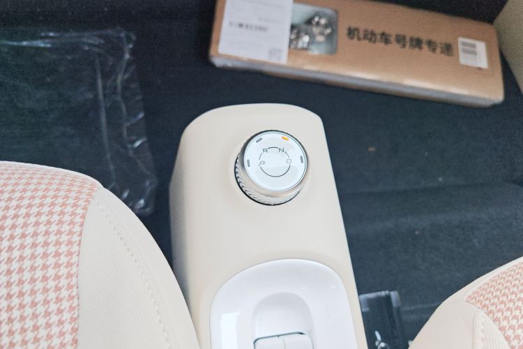 五菱汽车 宏光MINIEV 2024款 第三代 215km 青春版中控内饰18