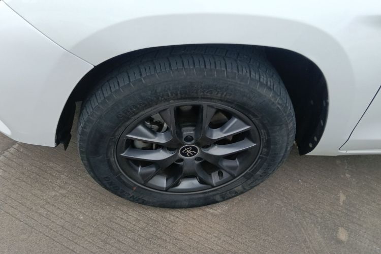 比亚迪 宋 2020款 经典版 1.5T 手动豪华型车身外观6007