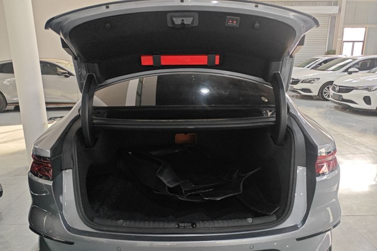 比亚迪 汉 2022款 DM-i 121KM 尊享型机舱底盘23