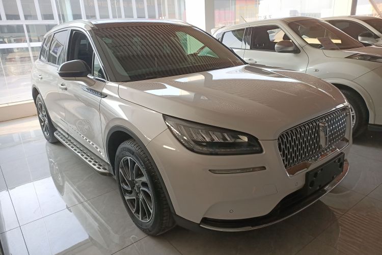 林肯 冒险家 2022款 2.0T 两驱尊享版车身外观3