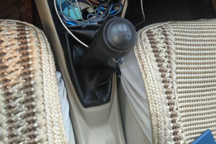 丰田 威驰 2014款 1.3L 手动型尚版中控内饰18