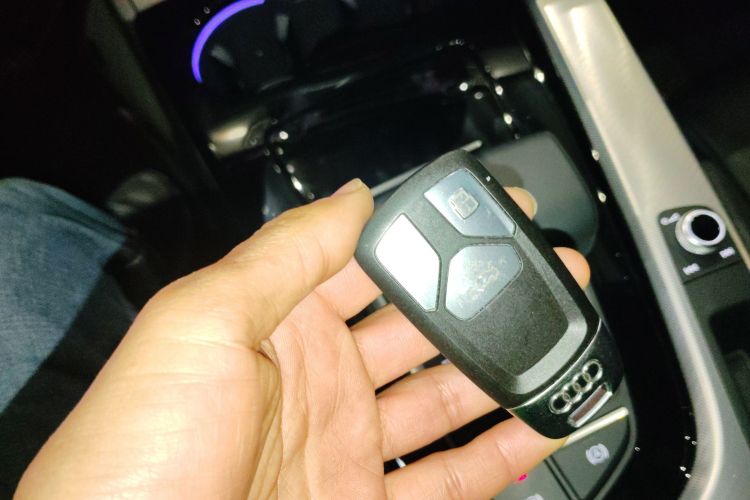 奥迪A5 2023款 Coupe 40 TFSI 时尚动感型中控内饰11