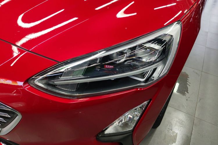 福特 福克斯 2020款 两厢 EcoBoost 180 自动锋耀型局部细节36