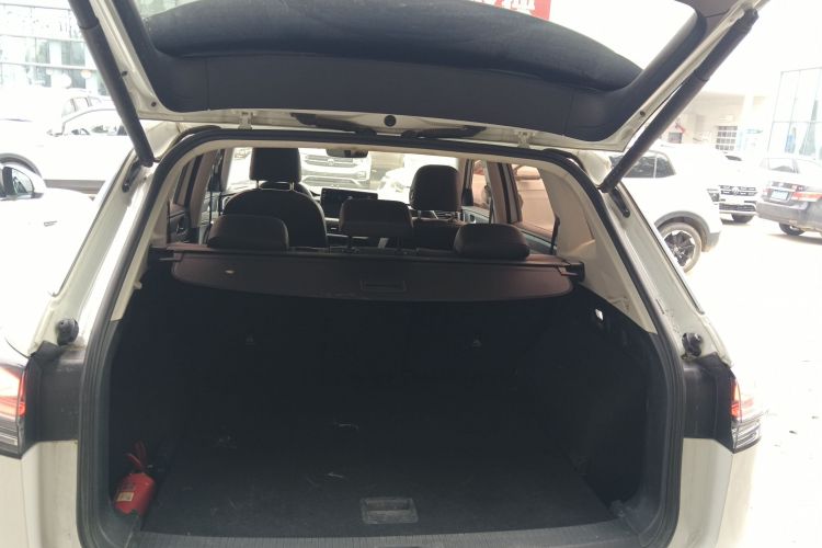 大众 探岳 2023款 300TSI 两驱豪华Plus进阶版机舱底盘23