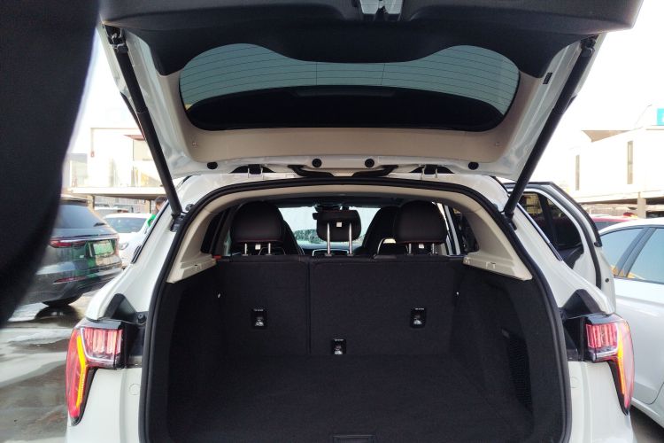 领克01 2017款 2.0T 四驱劲Pro版局部细节23