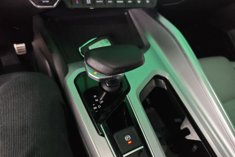 吉利汽车 星瑞 2023款 2.0TD 尊贵型中控内饰18