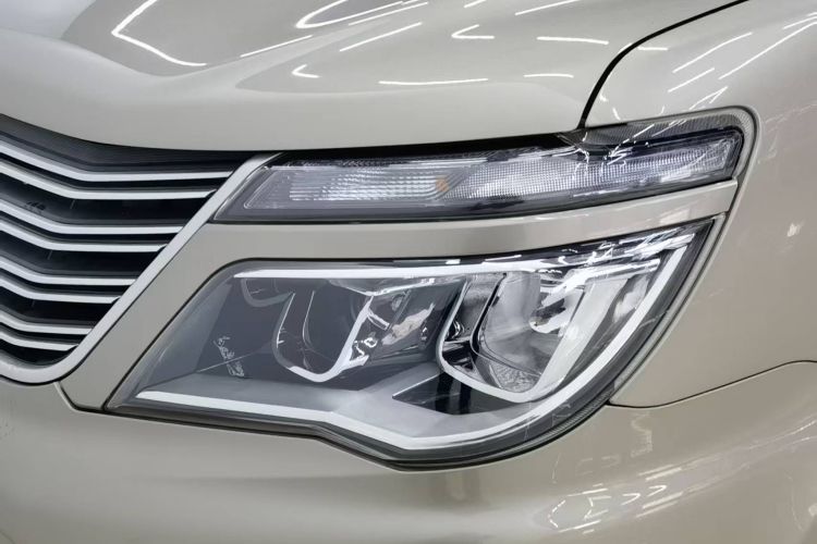 东风风行 菱智 2022款 M5L 2.0L 实用型 7座局部细节36