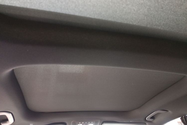 奔驰GLB 2021款 GLB 200 动感型中控内饰22