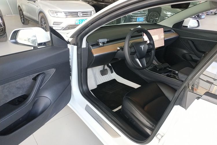 特斯拉 Model 3(进口) 2019款 标准续航后驱升级版(60度)中控内饰7003