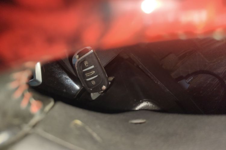 众泰 大迈X5 2017款 升级版 1.5T 手动豪华7座型中控内饰11