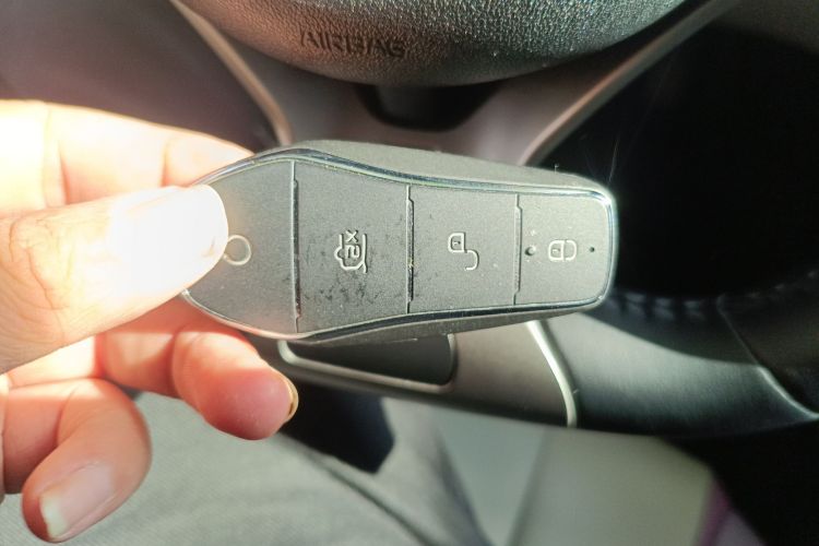 比亚迪 海豚 2021款 405km 时尚版中控内饰7001