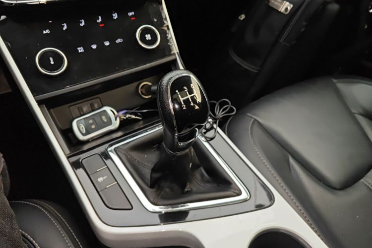 奇瑞 艾瑞泽5 2019款 PRO 1.5L 手动自在版 国VI中控内饰18