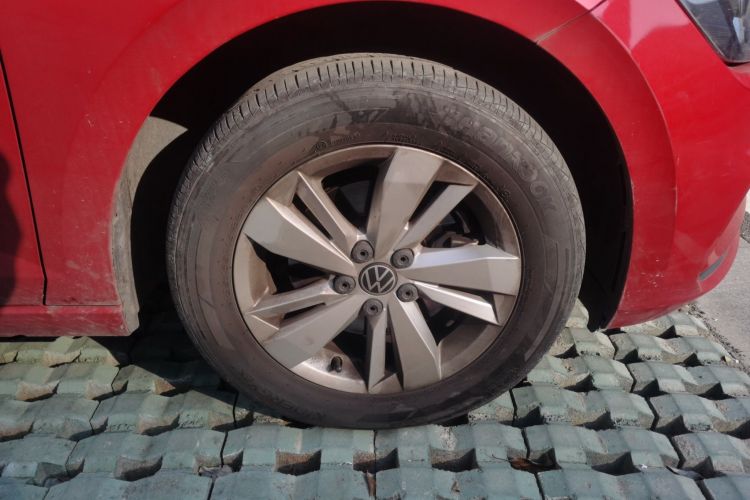 大众 Polo 2021款 Plus 1.5L 自动全景乐享版车身外观10