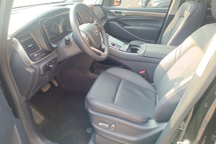 广汽传祺 传祺M8 2021款 领秀系列 390T 尊享版中控内饰19