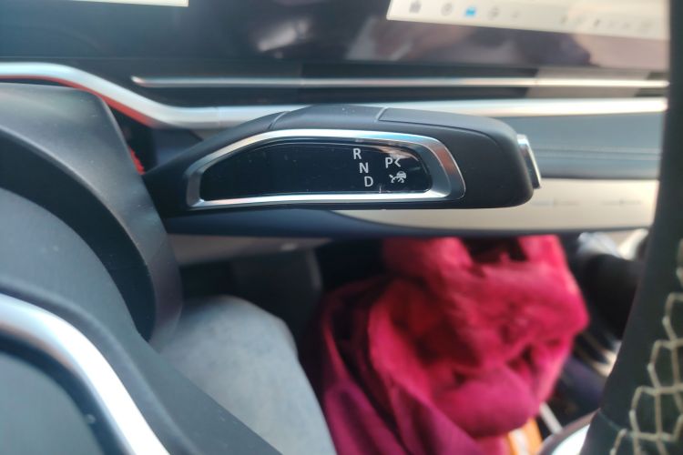 上汽大通MAXUS 大通G90 2022款 2.0T 星际七座版局部细节18