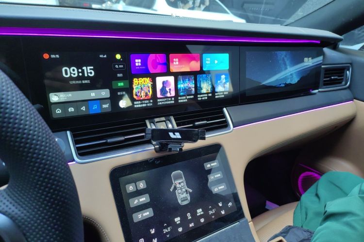 理想汽车 理想ONE 2021款 增程6座版中控内饰16