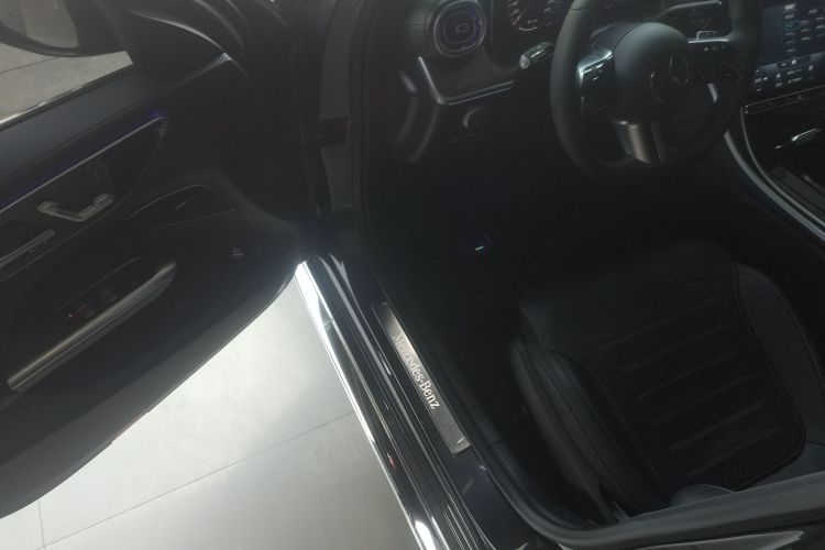 奔驰C级 2022款 C 260 L 运动版中控内饰20