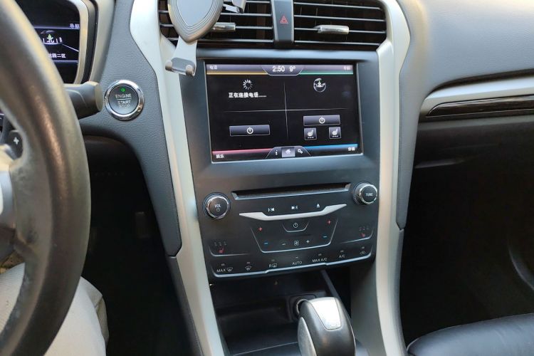 福特 蒙迪欧 2013款 2.0L GTDi200豪华型中控内饰16