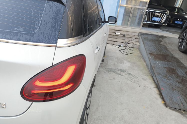 五菱汽车 五菱缤果 2024款 333km 悦享款车身外观9