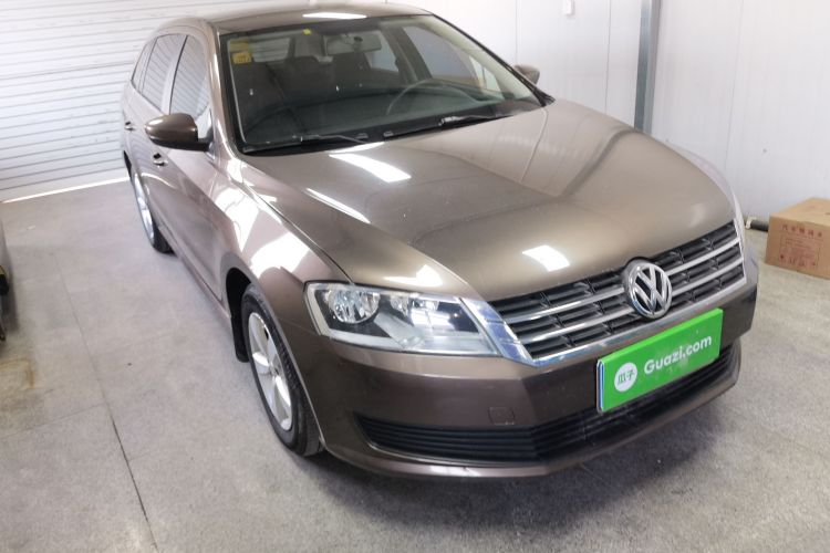 大众 朗行 2013款 1.6L 自动风尚型车身外观3