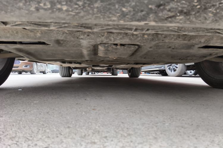 大众 2021款 途安L 280TSI DSG拓界版 7座局部细节9008