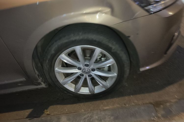 大众 帕萨特 2017款 330TSI DSG尊荣版车身外观10