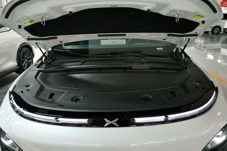 小鹏G6 2023款 580 长续航 Pro机舱底盘24